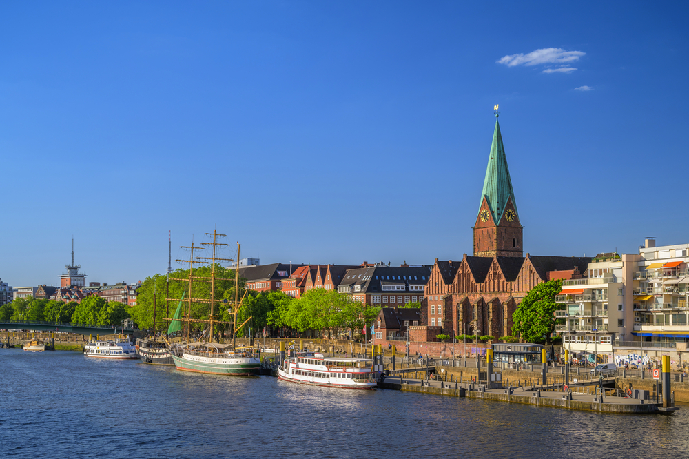 Stadtbild von Bremen an einem sonnigen Sommertag