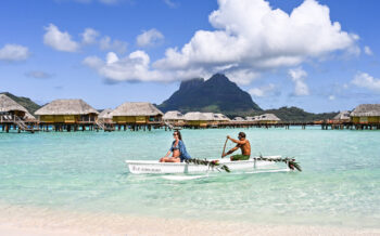 Outrigger canoe